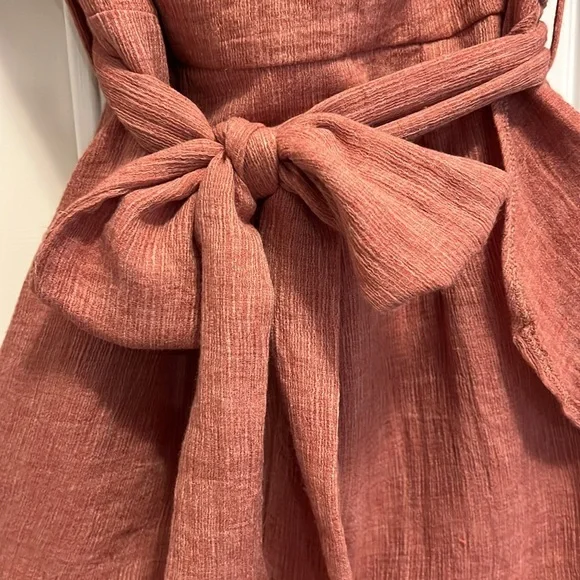 Open back cocktail dress - Picture 4 of 7